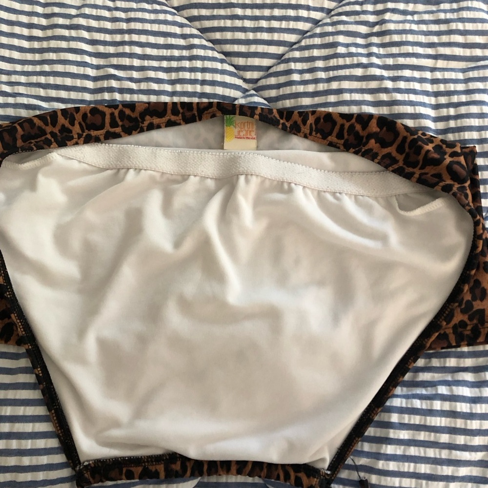 Kortni Jeane XL Hangtag Cheetah Halter Top GUC - Picture 2 of 5